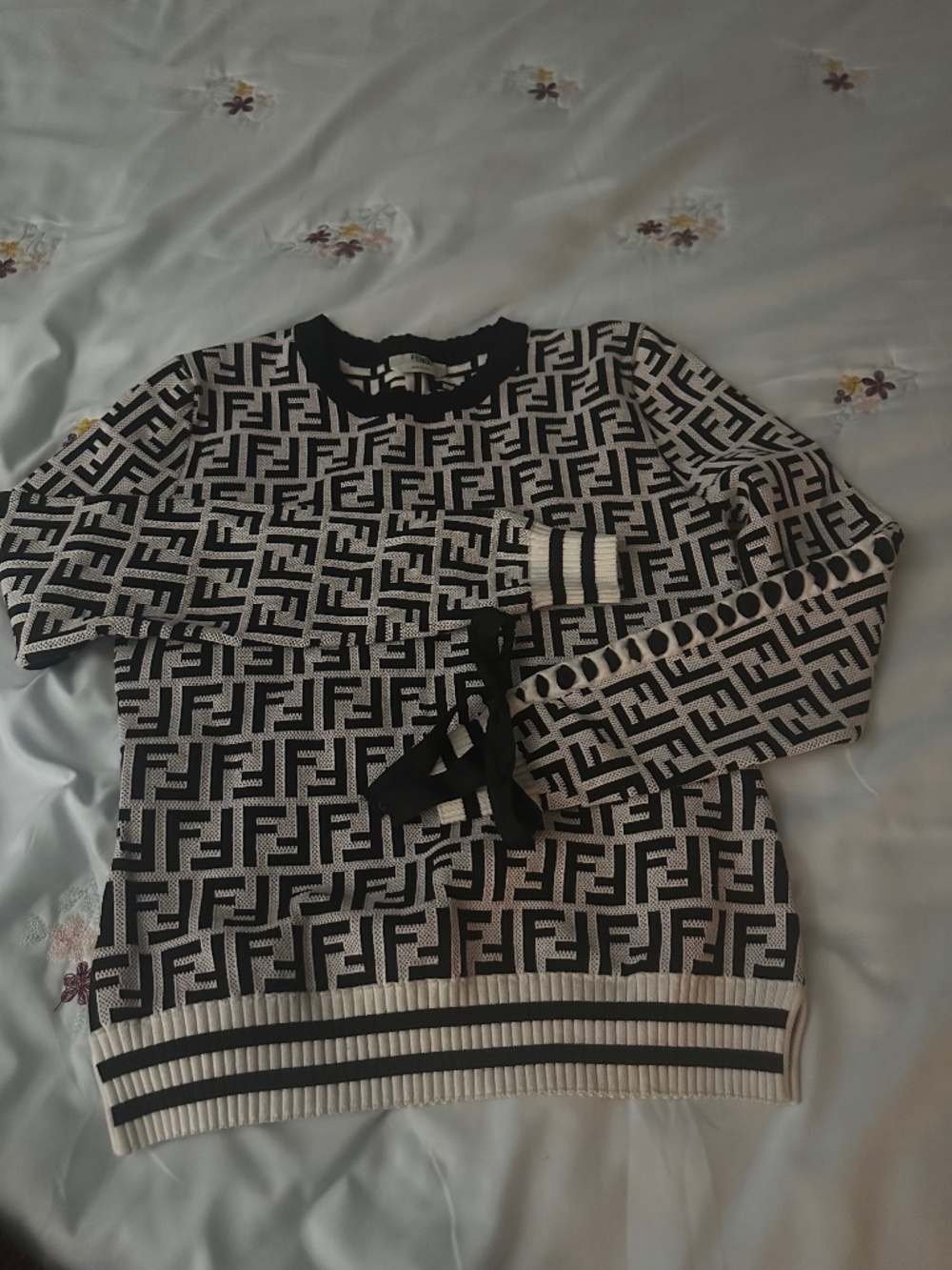 Women’s Fendi sweater